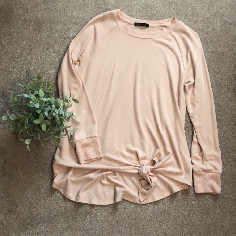 Pink sweatshirt with front tie